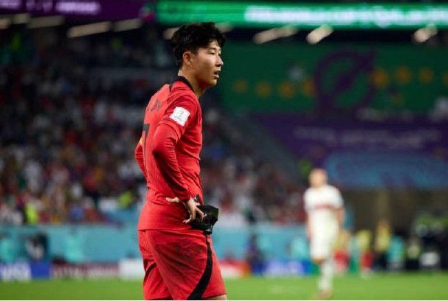梅雷特与那不勒斯的合同将在2024年6月到期，如果那不勒斯没有激活续约1年的选项，那么罗马很可能尝试签下梅雷特。
